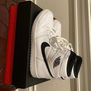 Air Jordan 1 Retro high OG. White Size 12
